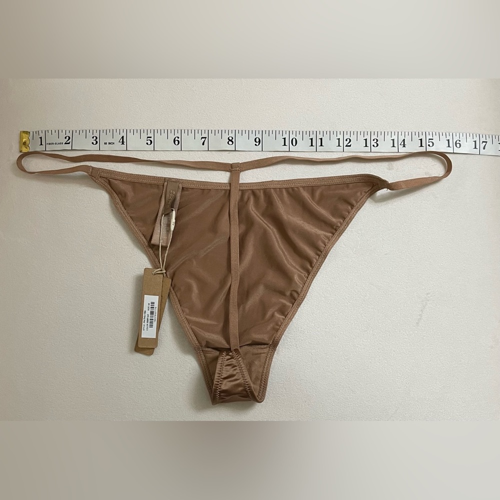 NWT Skims Thong Underwear Size 4X Desert Clay - Picture 3 of 6